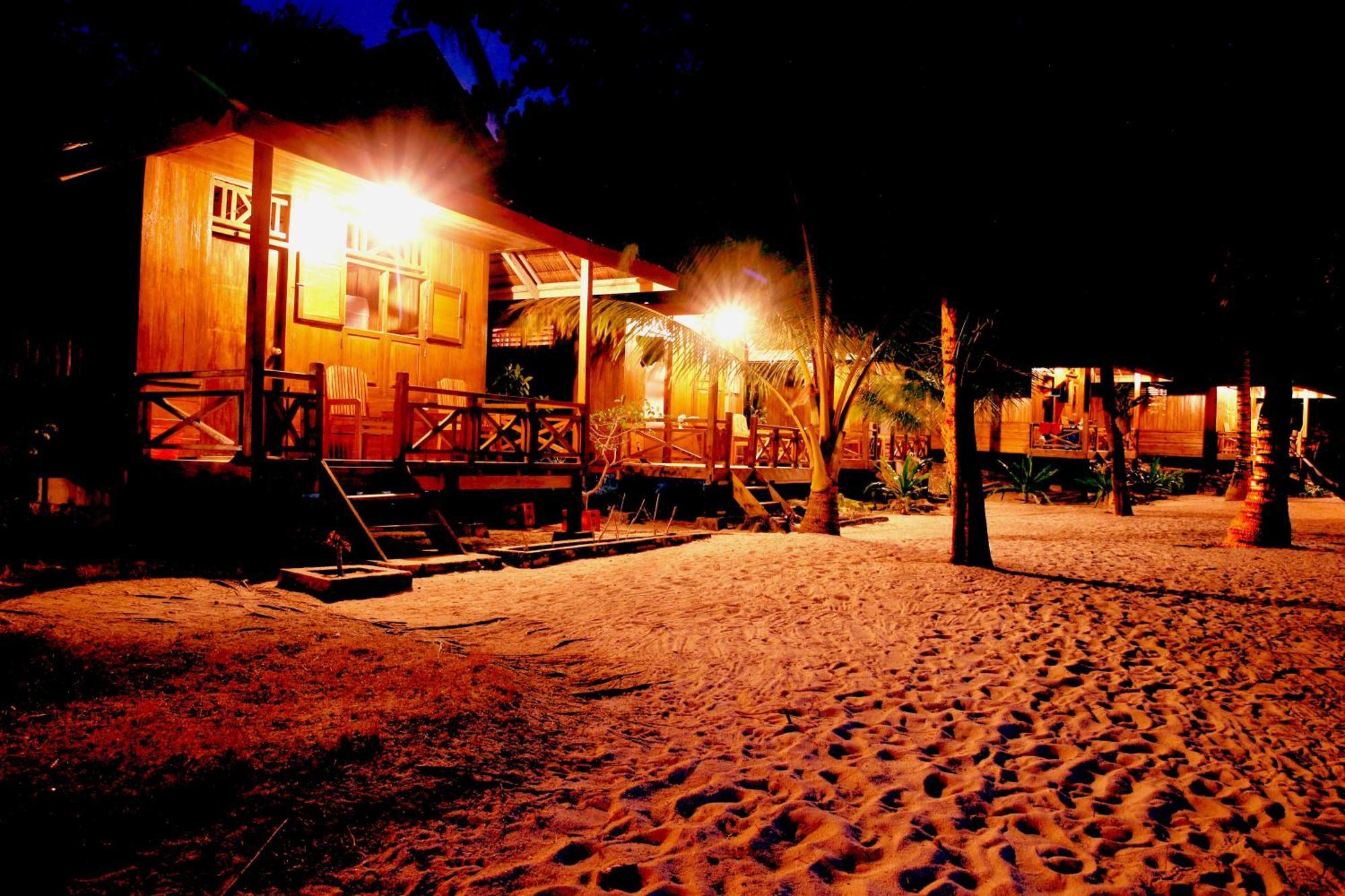 Bolilanga Island Resort - Togean Island Angkayo Zewnętrze zdjęcie